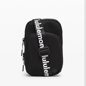Lululemon The Rest Is Written Crossbody Black